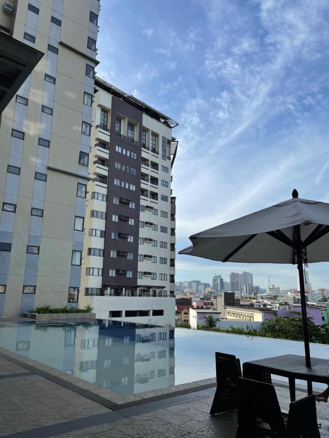 The Persimmon Studios Near Ayala And Sm City Cebu Exteriör bild