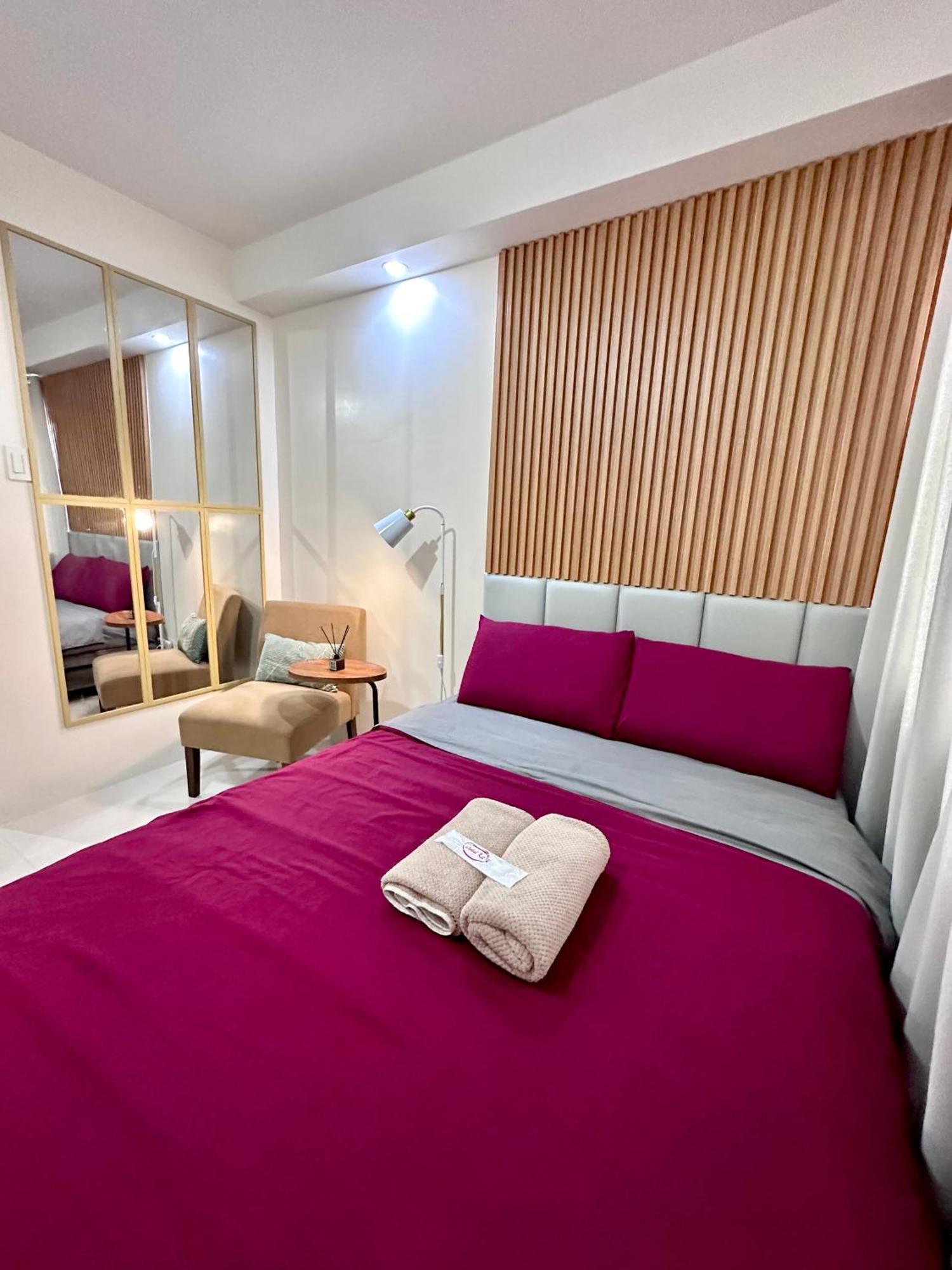 The Persimmon Studios Near Ayala And Sm City Cebu Exteriör bild