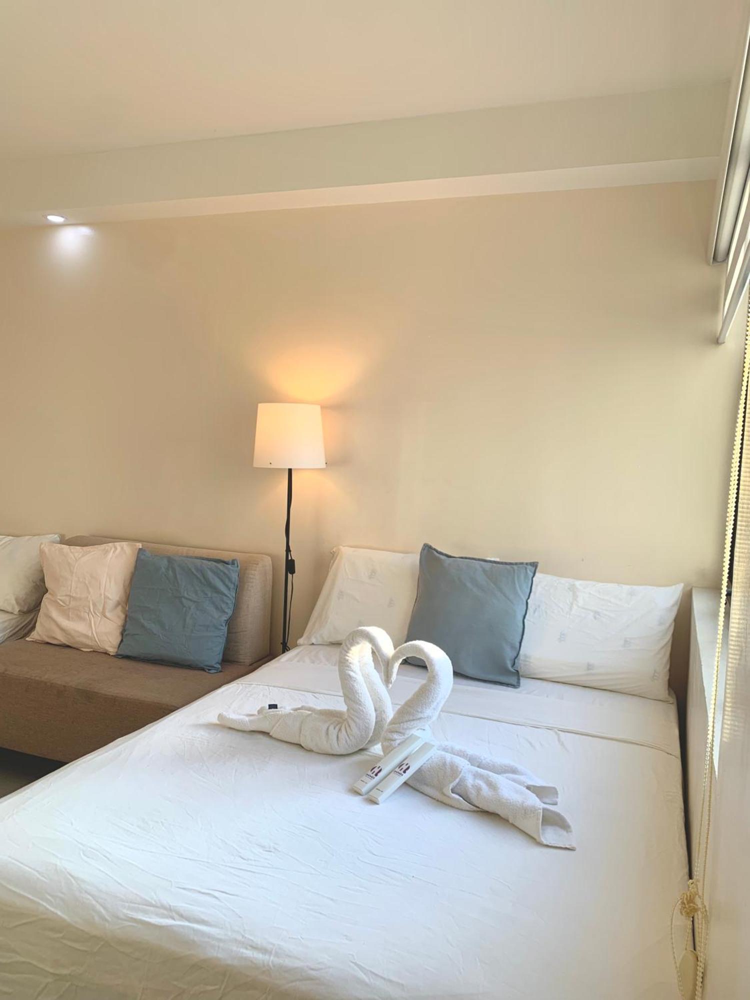 The Persimmon Studios Near Ayala And Sm City Cebu Rum bild