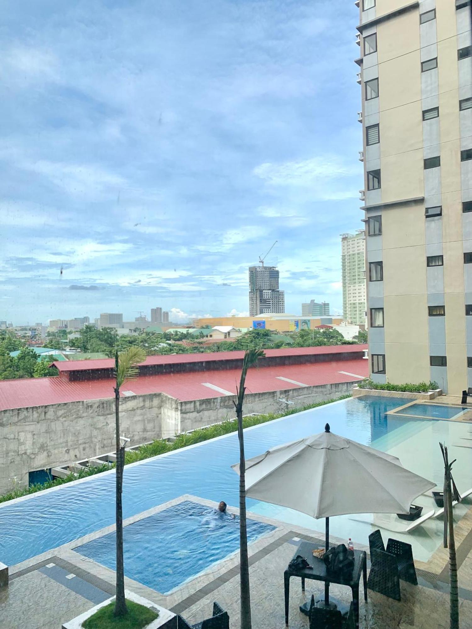 The Persimmon Studios Near Ayala And Sm City Cebu Rum bild