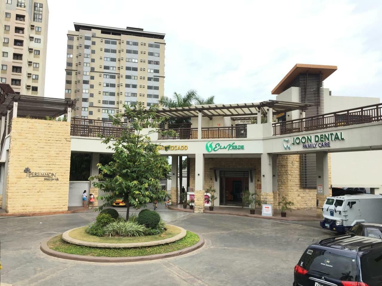 The Persimmon Studios Near Ayala And Sm City Cebu Exteriör bild